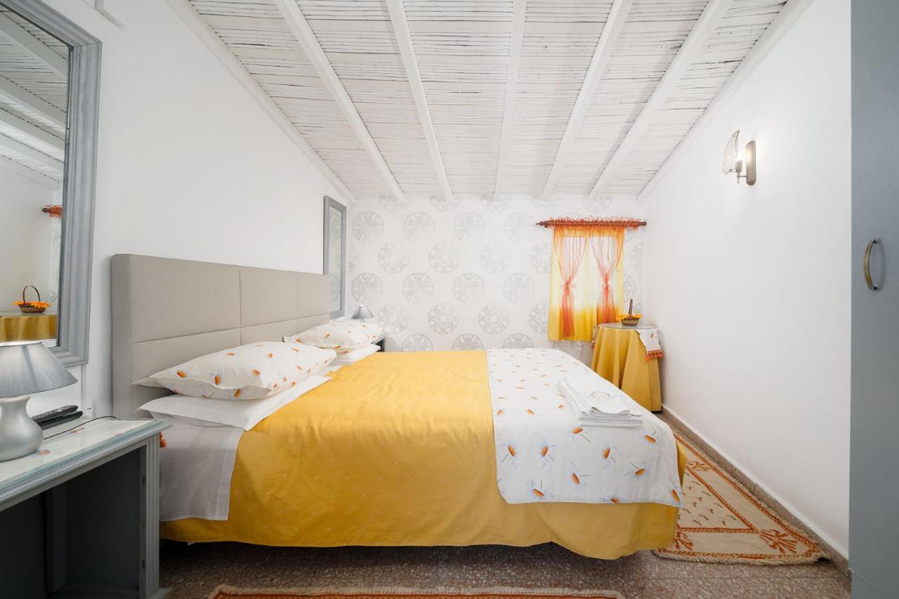 Bed and Breakfast Casa Morais Odeceixe Esterno foto